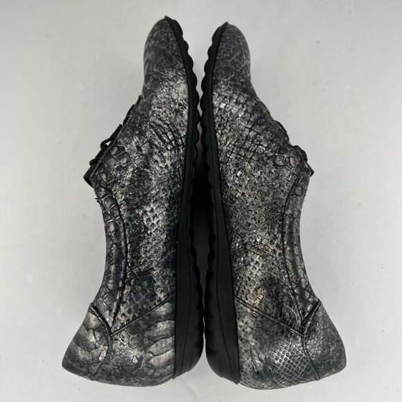 Sesto Meucci Womens Black Hovercraft Zip Snake Print Size 6.5 M Slip On Shoes - Picture 6 of 9